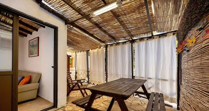 Holiday Home 'Buganvília' with Shared Pool and Wi-Fi
