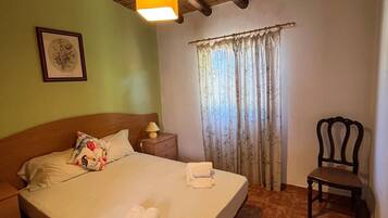 Fer et planche Ă repasser, Wi-Fi, draps fournis