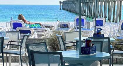 Entire home in Pensacola, Florida close to beaches & restaurants