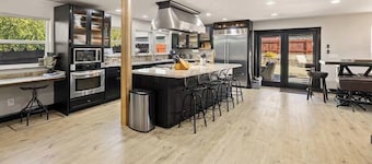 The Three Bears Retreat - King suites