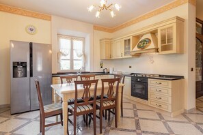 Nicht klassifiziertes Bild, 5 von 16, Schaltfläche