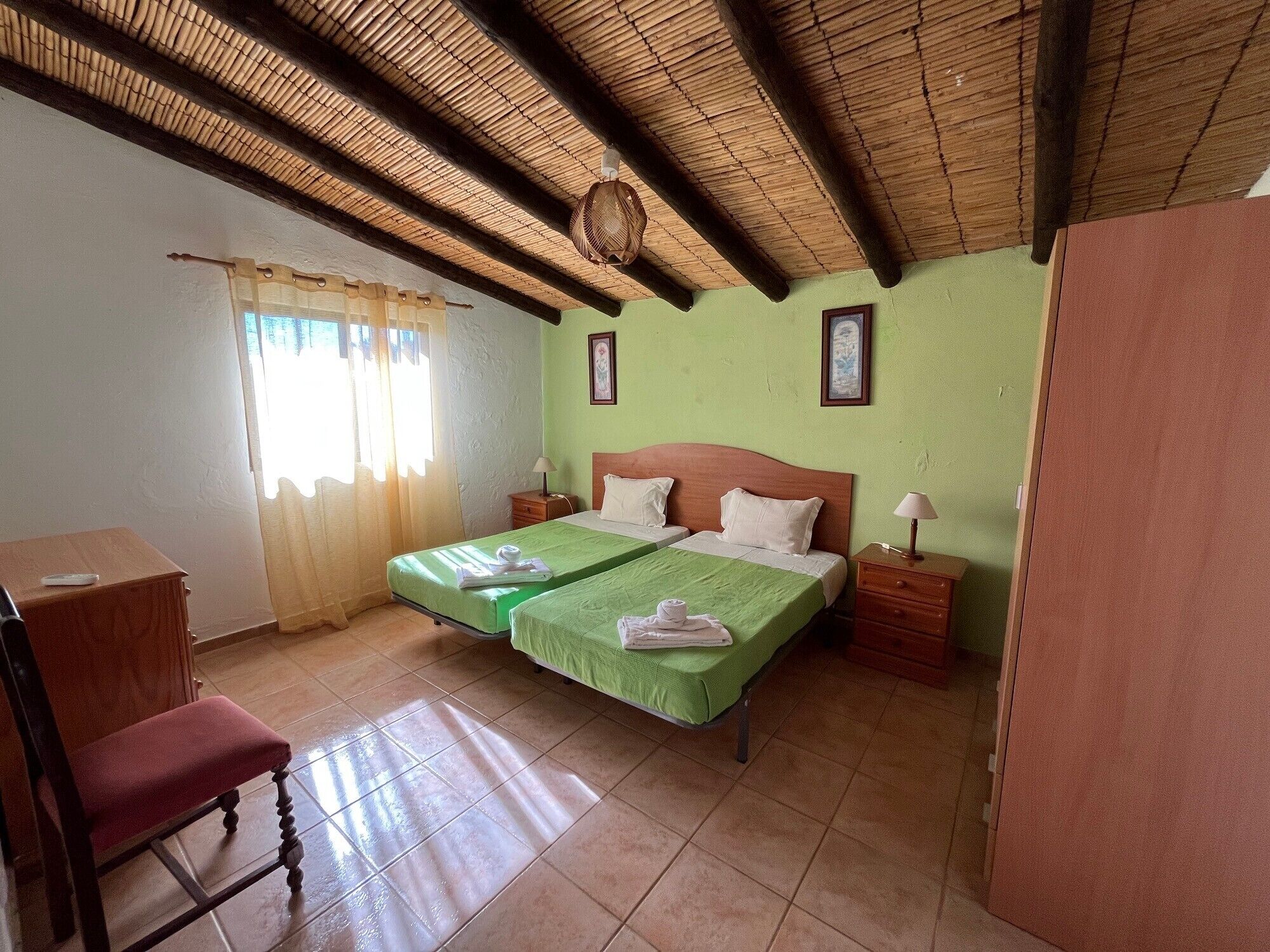 2 soverom, strykejern/-brett, wi-fi og sengetøy