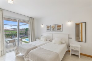 2 bedrooms, WiFi, bed sheets - Sunset Oasis Villa with Private Pool, Wi-Fi, and Air Conditioning (Las Palmas)