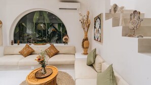 Living area - Serene 2BR Oasis w/ Private Pool in Uluwatu Bingin (Badung Regency)