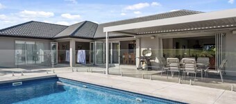 ⭐️ The Wine Country Retreat by Homello  ⭐️|Pool • Near Wineries & Wedding Venues • Spacious