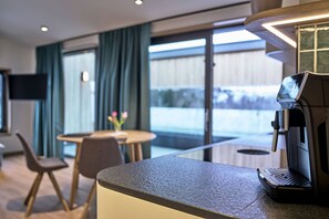 Interior - Modern design apartment with a view of the Dreisesselberg.<br>With sauna, roof terrace, outdoor bathtub and custom-made furnishings.<br>Perfect for two adults who appreciate peace and quality. (Breitenberg)