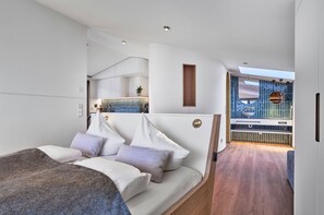 Bügeleisen/Bügelbrett, kostenloses WLAN, Bettwäsche