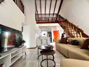 Living area - Awesome 2-bedroom townhome in soothing Sandton neighborhood (Sandton)