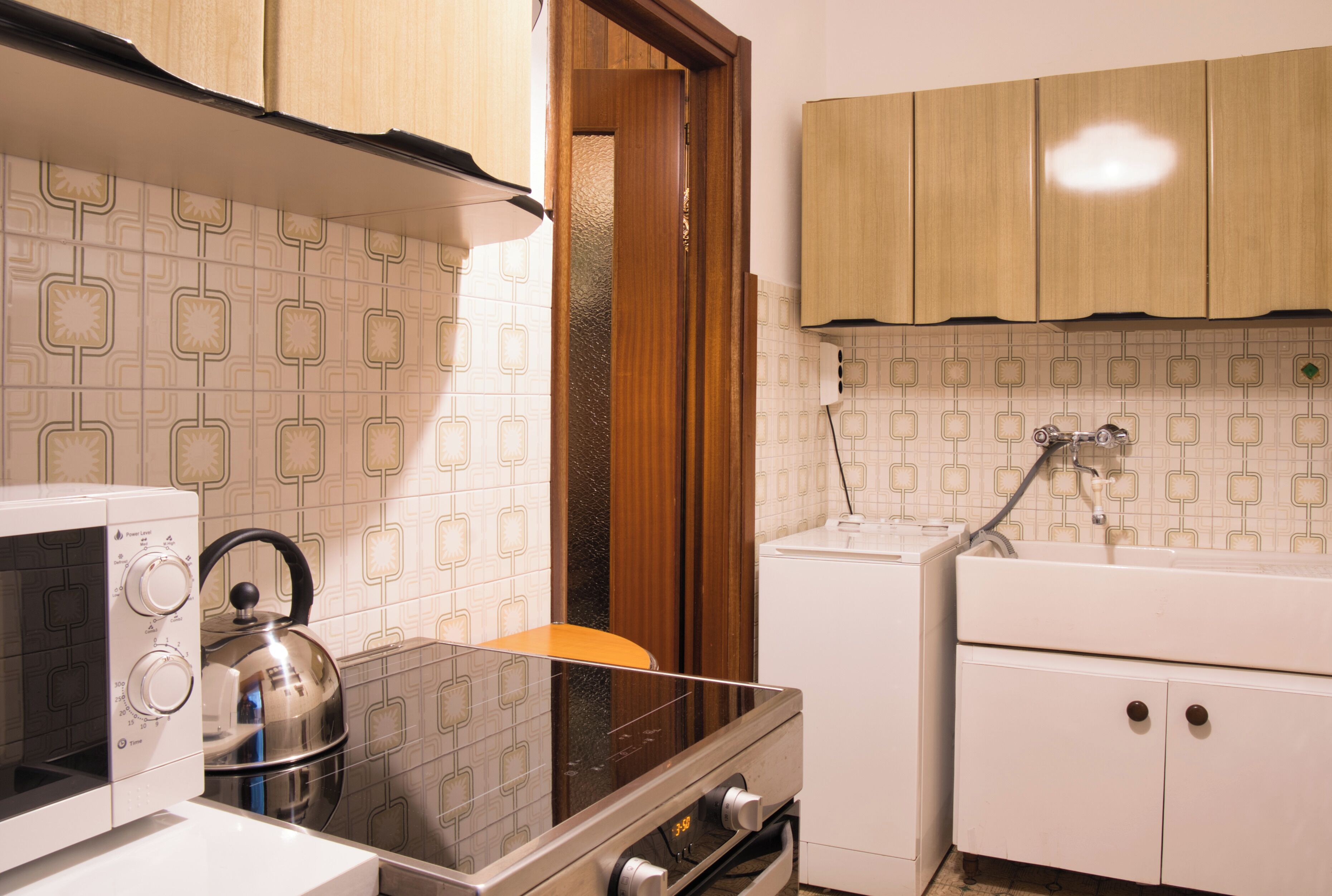 Réfrigérateur, four, plaque de cuisson