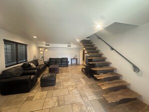 Interior - Spacious 5-bedroom farmhouse in Laveen with AC (laveen)