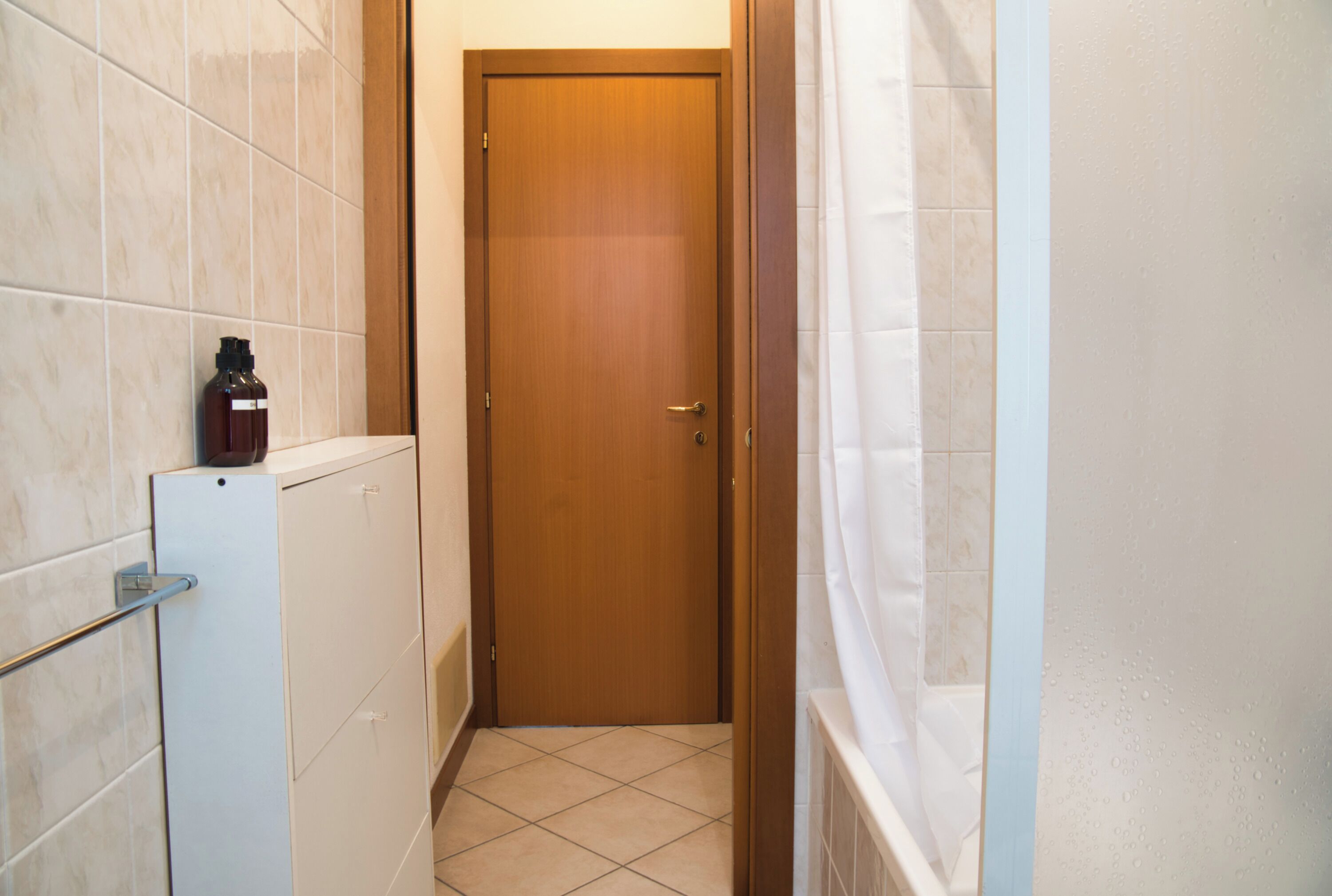 Set di cortesia gratuito, asciugacapelli, bidet, asciugamani