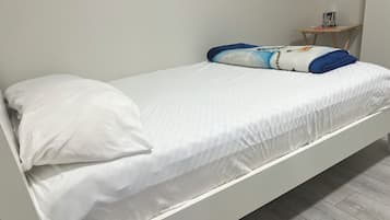 2 bedrooms, WiFi, bed sheets