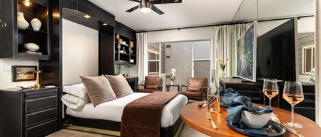 Bügeleisen/Bügelbrett, WLAN, Bettwäsche