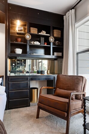 Interior - La Jolla Studio - Private Beach (San Diego)