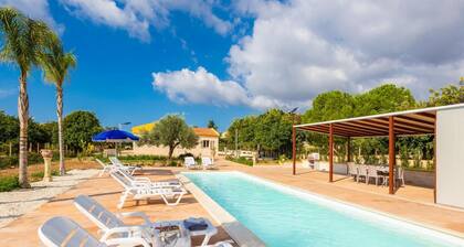 Villa Fenice - Five Bedroom Villa, Sleeps 12