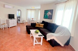 TV - Villa Molins Capricornio (Les Marines)