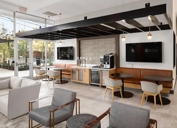Interior - Luxury City Center Loft. Perfectly located near the heart of downtown and UAB. (Birmingham)
