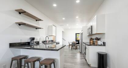 Modern retreat in Fort Peck, minutes away from the Marina! Pet Friendly!