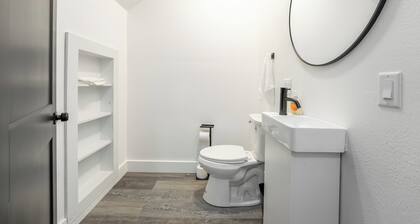 Modern retreat in Fort Peck, minutes away from the Marina! Pet Friendly!