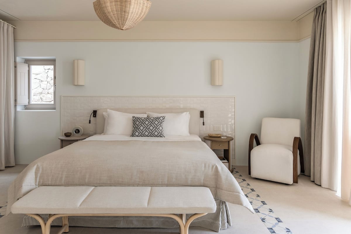 Minibar, coffre-fort, espace de travail pour ordinateurs portables