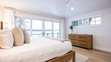 6 bedrooms, desk, iron/ironing board, WiFi