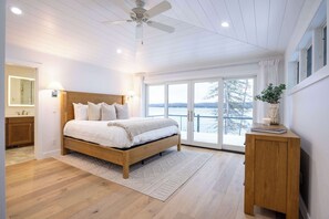 6 bedrooms, desk, iron/ironing board, WiFi