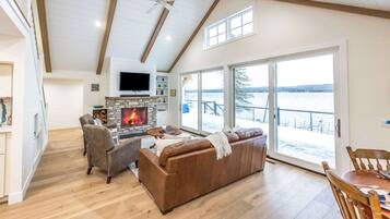 TV, fireplace, stereo, offices