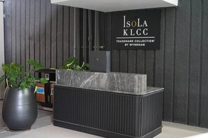 Lobby - Isola Klcc Hotel, Trademark Collection By Wyndham (Kuala Lumpur)