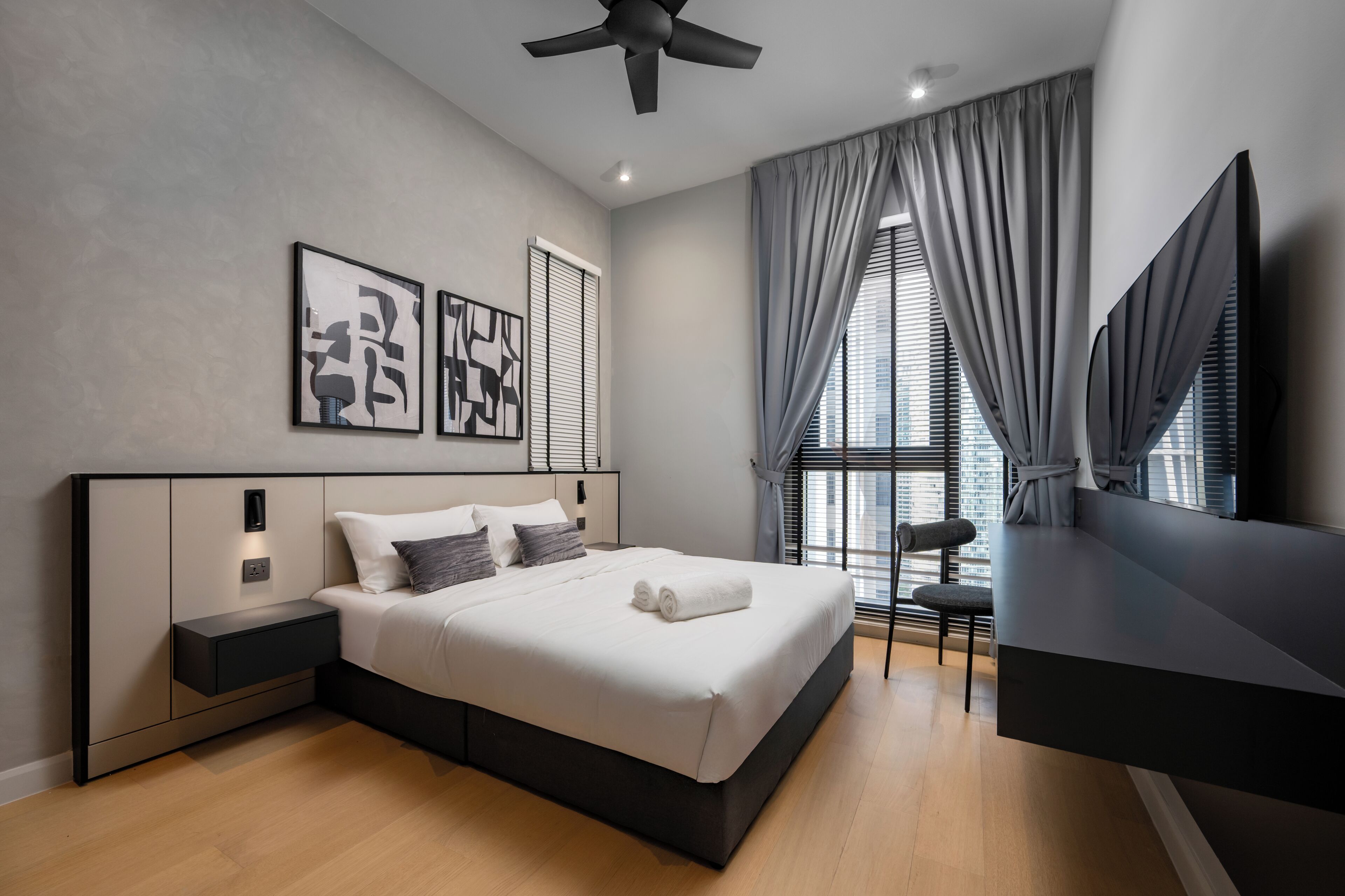 迷你吧、办公桌、免费 WiFi、床单