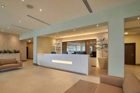 Saguão. Wyndham Garden Saltillo