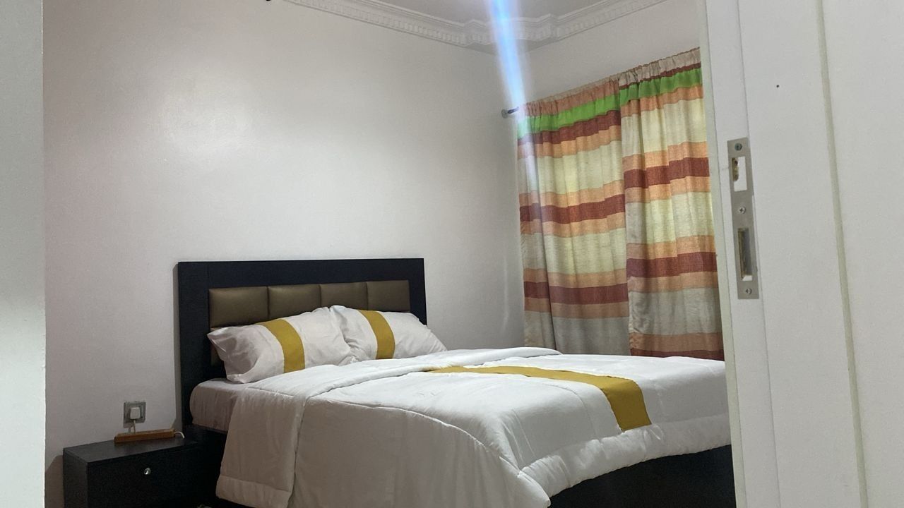 3 chambres, fer et planche à repasser, Wi-Fi, draps fournis