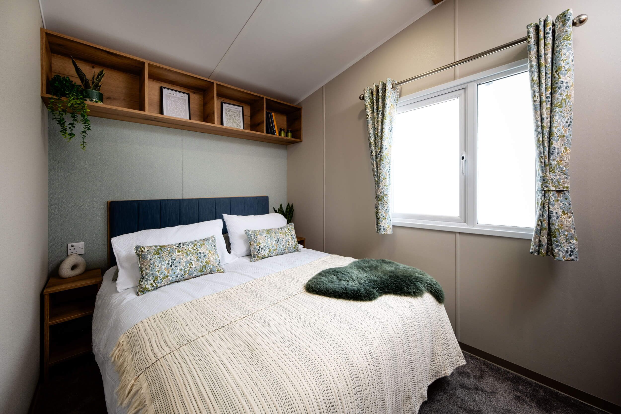 3 habitaciones, decoración personalizada y muebles diferentes 