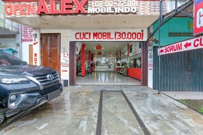 Exterior - Hotel O near Lippo Mall Jogja (Yogyakarta)