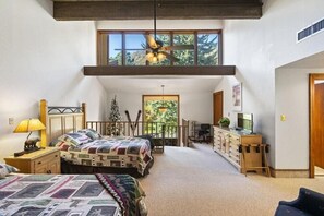 2 Schlafzimmer, Schreibtisch, Bügeleisen/Bügelbrett, kostenloses WLAN
