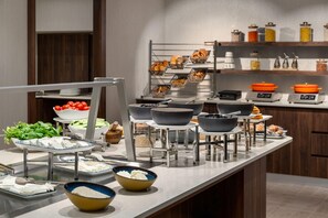 Buffet - Ramada Residences By Wyndham Istanbul Haramidere (Istanbul)