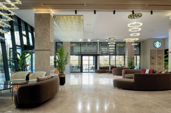 Lobby sitting area - Ramada Residences By Wyndham Istanbul Haramidere (Istanbul)