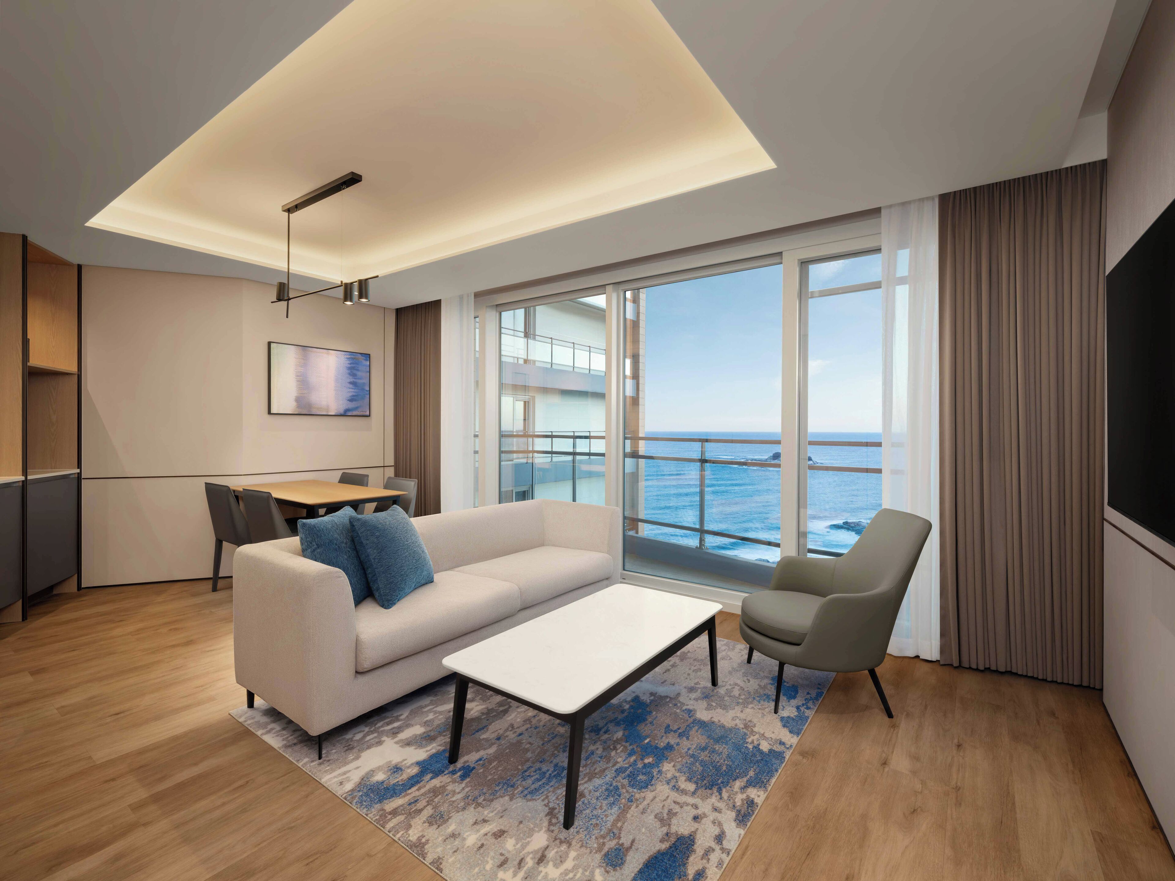 Deluxe King Ocean View