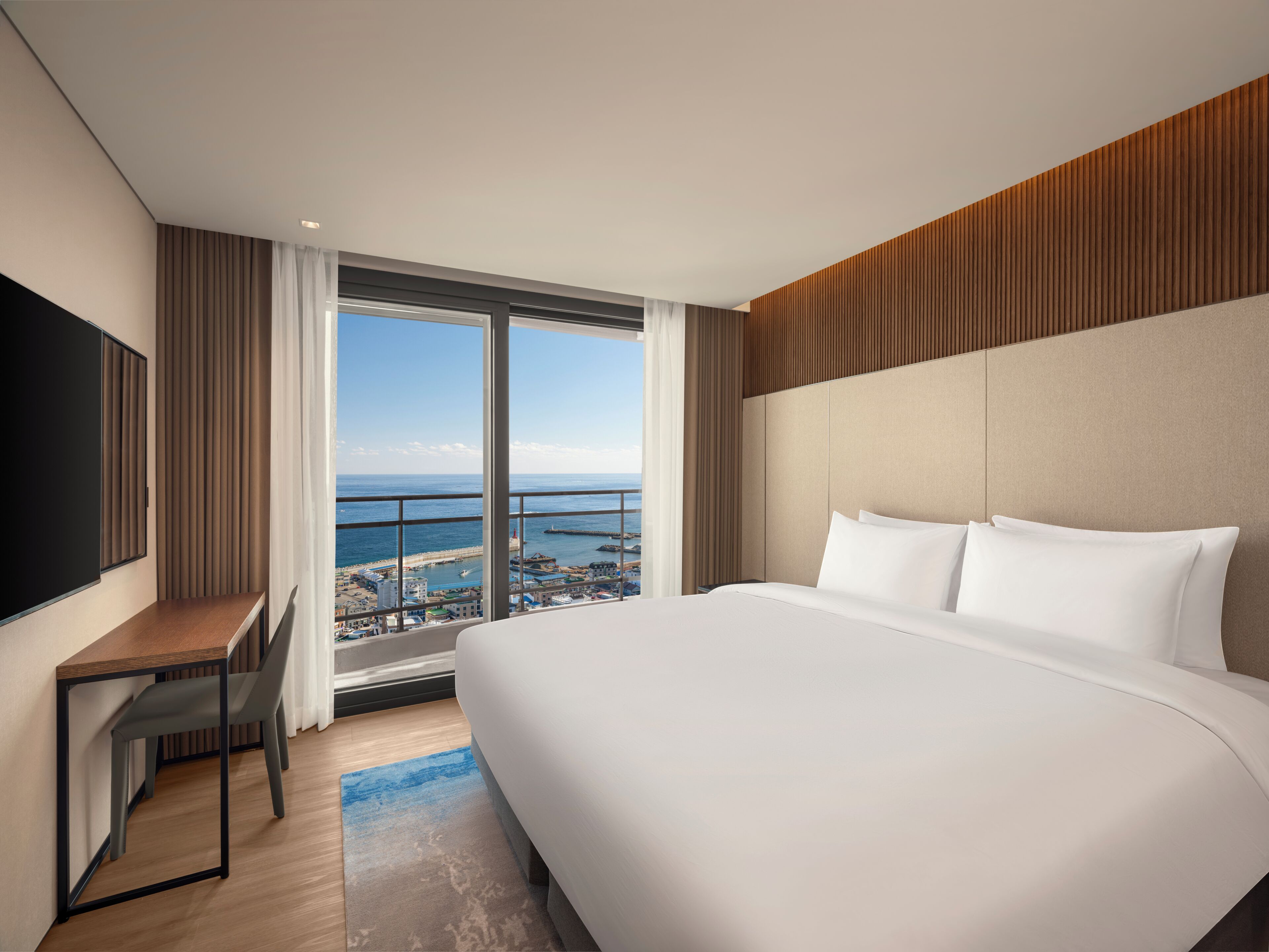 In-room safe, iron/ironing board, free WiFi, bed sheets