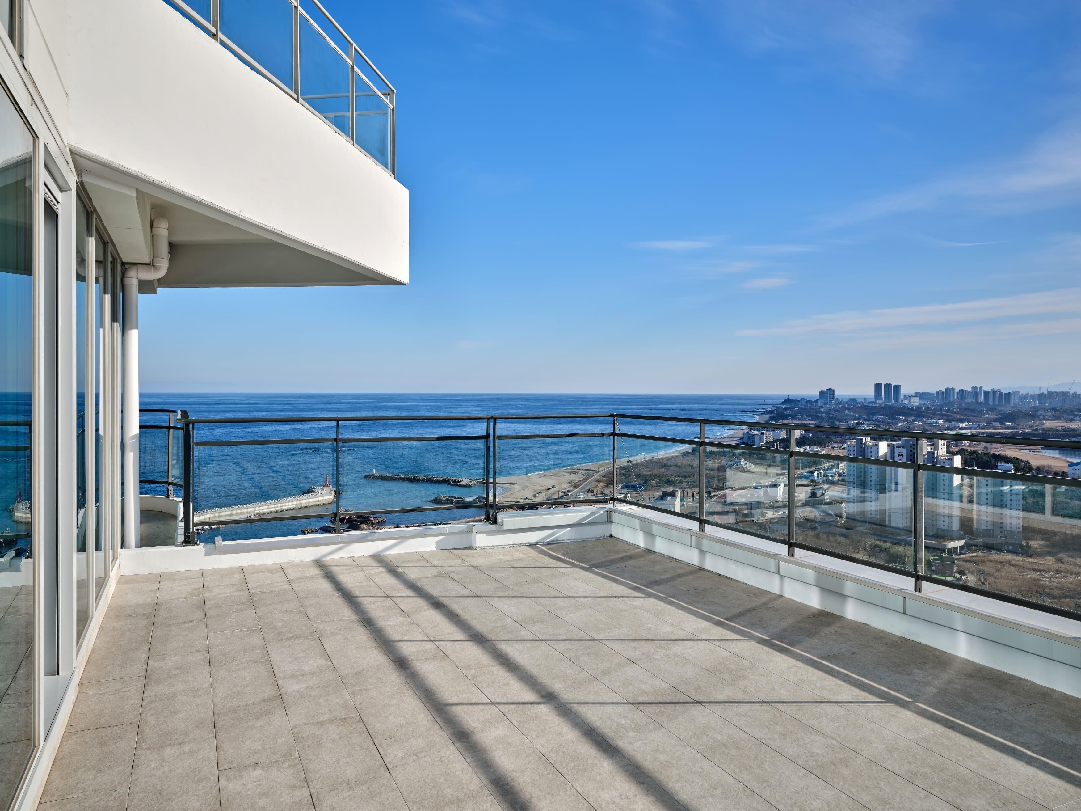 Premier Suite, Ocean View (Executive Floor)