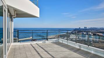 Premier Suite, Ocean View (Executive Floor)