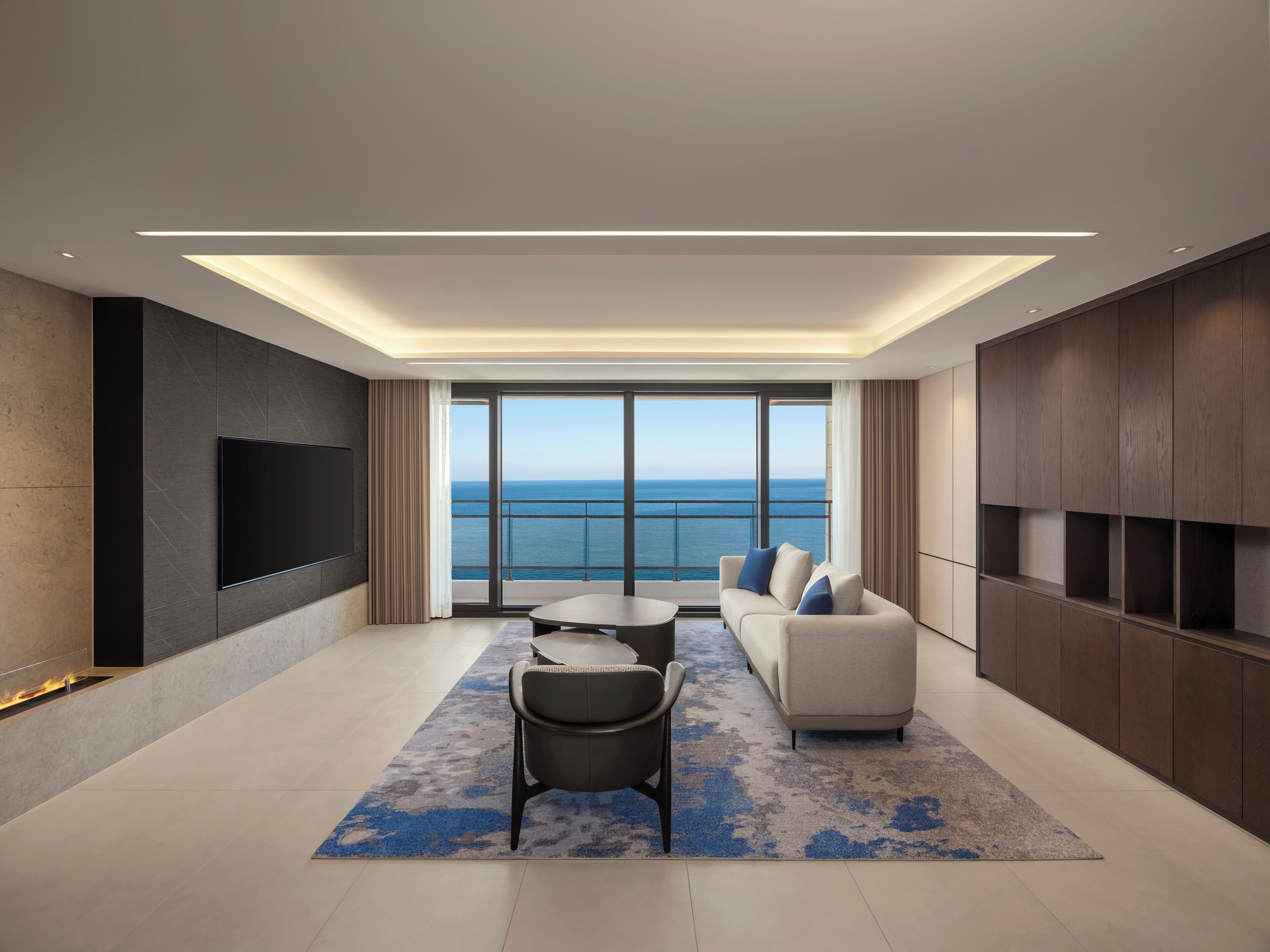 Presidential Suite | In-room safe, iron/ironing board, free WiFi, bed sheets