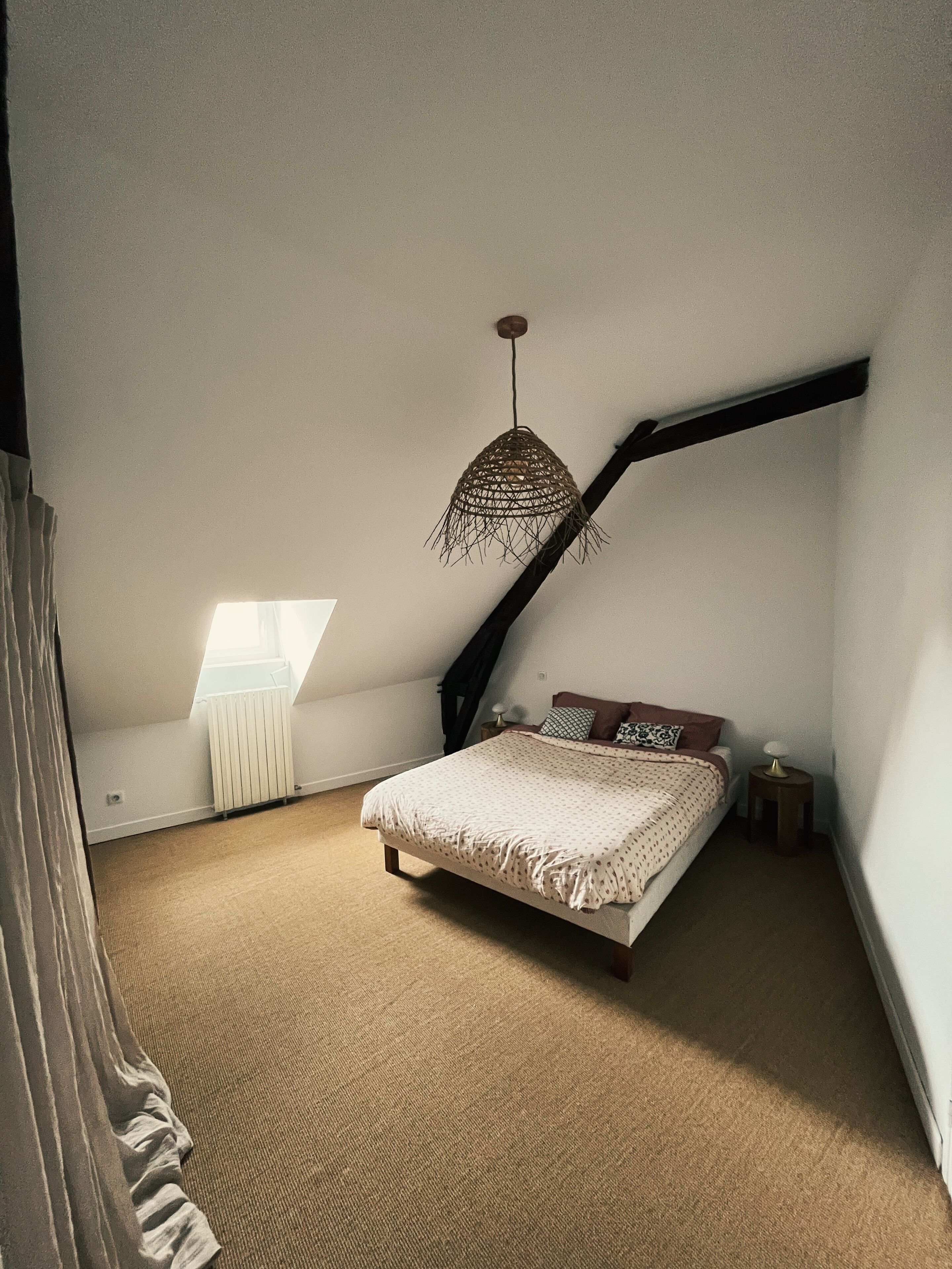 1 chambre, fer et planche à repasser, Wi-Fi gratuit, draps fournis