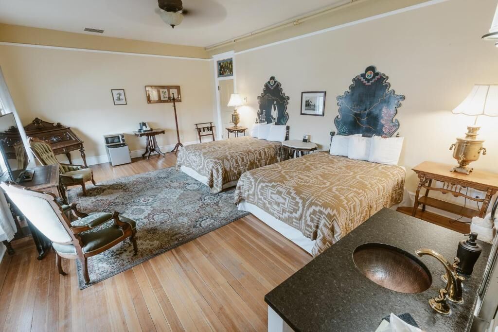 Standard Double Room | Free WiFi