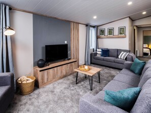 Living area - No.7 - Cedar Lodge (Northwich)