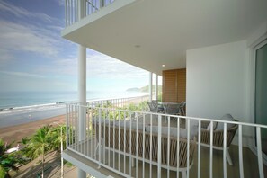 Property grounds - 2BR Ocean View Beachfront Apartment - Jacó700 (Jaco)