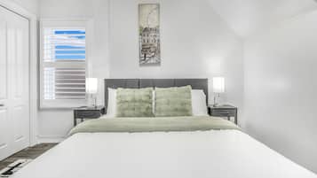 3 bedrooms, desk, iron/ironing board, travel cot