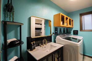 Interior - Step Back in Time at Our 1970s Retro Retreat *Game Room* Lounge* Right off I5 (Roseburg)