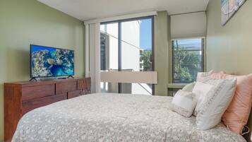 Condo, 1 Queen Bed with Sofa bed (Kailua Bay Resort#4-204) | 1 bedroom