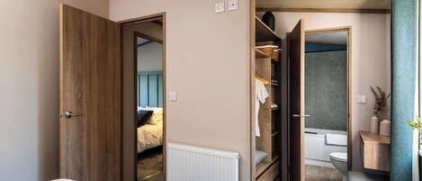 3 bedrooms, individually decorated, individually furnished, free WiFi