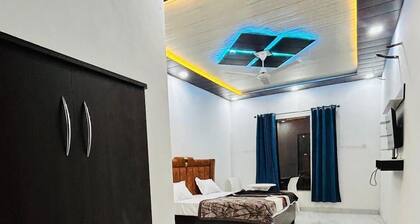 Brothers Hotel